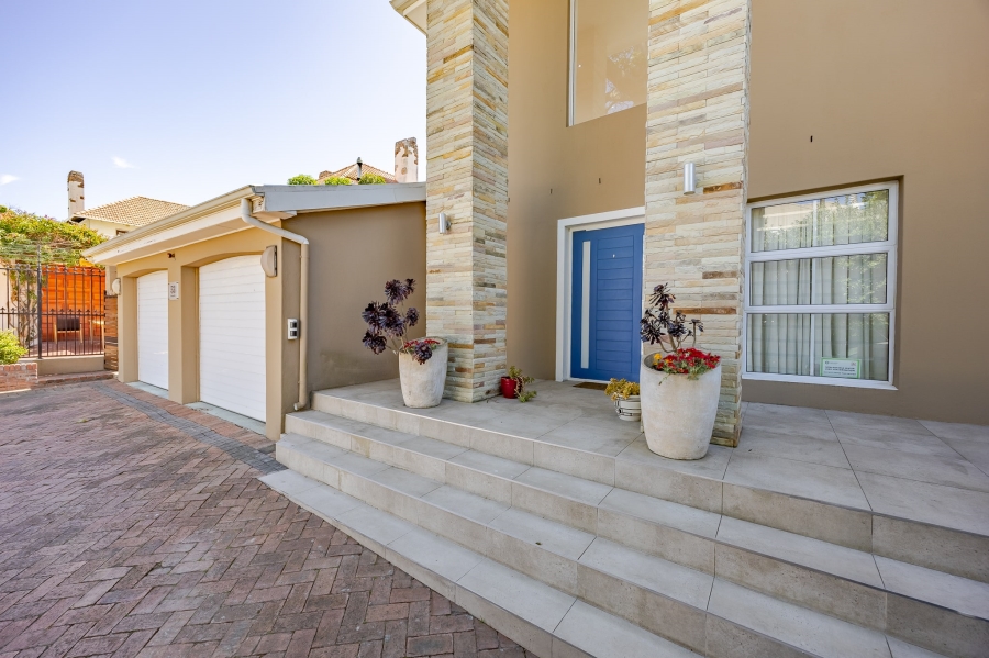 5 Bedroom Property for Sale in Kenilworth Upper Western Cape